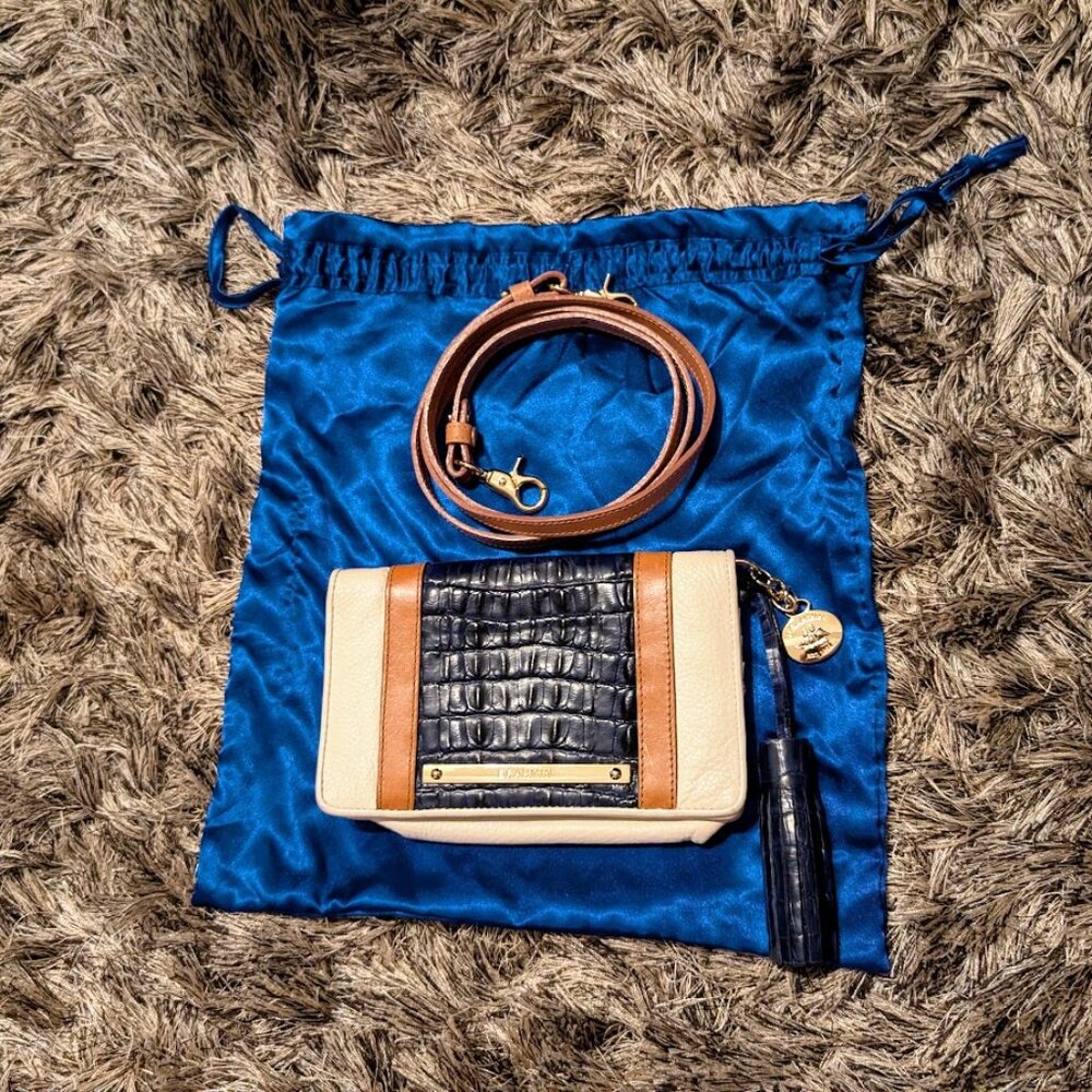 Brahmin Vintage Amelia Navy Vineyard Tricolor Leather Crossbody Wallet Bag EUC